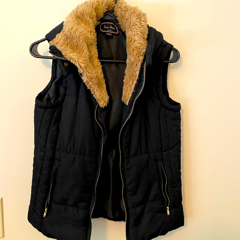 Vest with fur lined collar